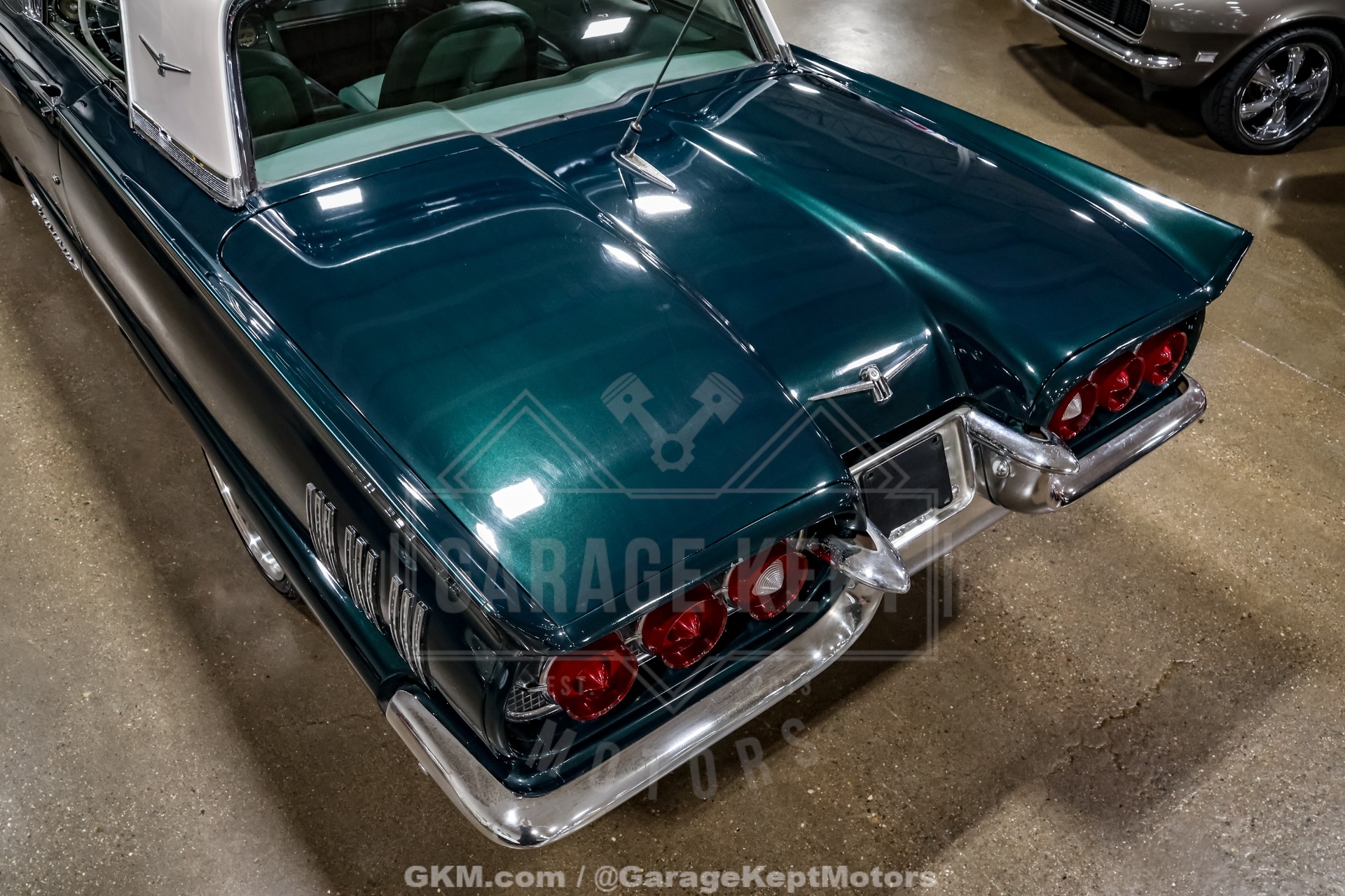 1960 Ford Thunderbird 37