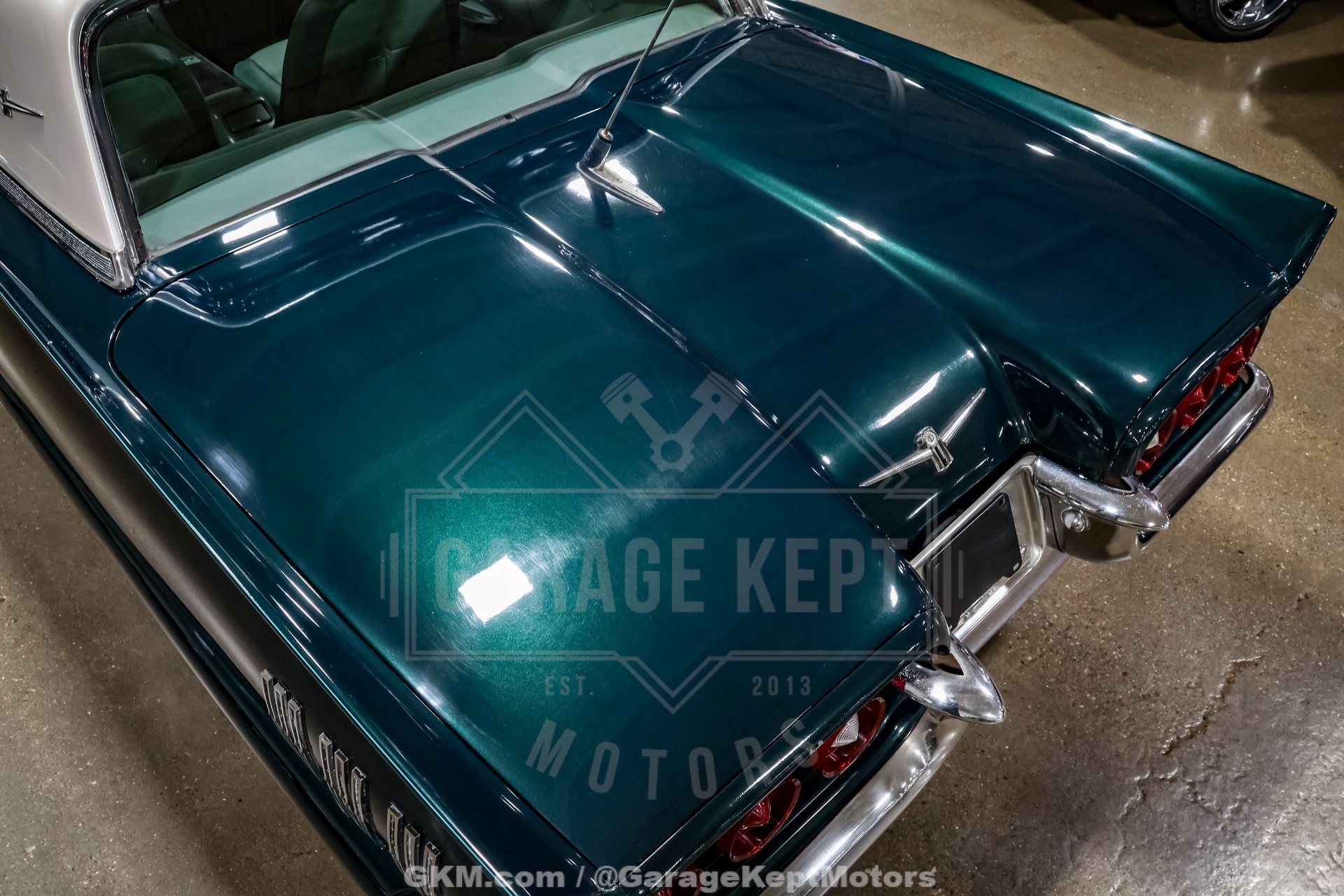 1960 Ford Thunderbird 38
