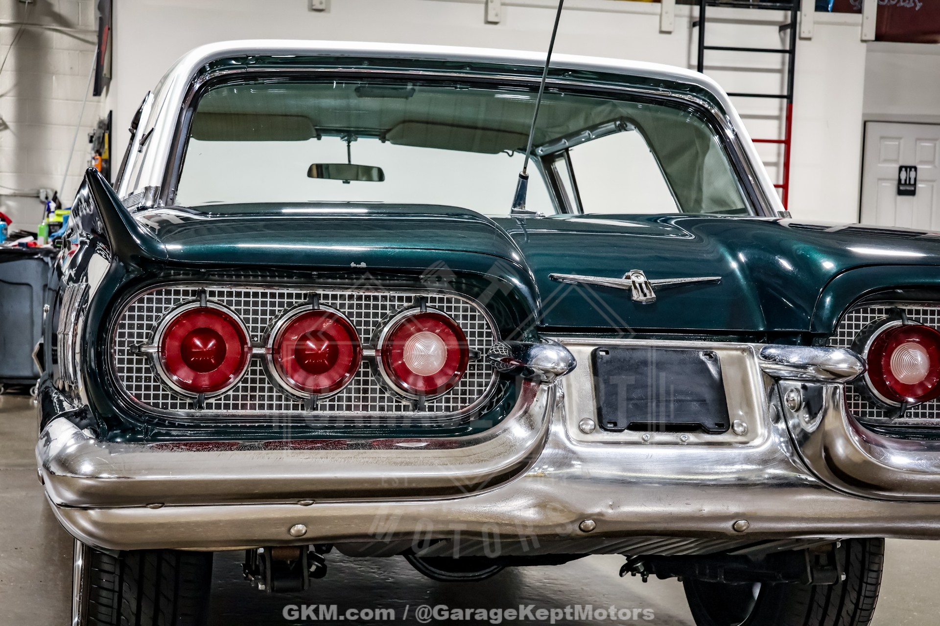 1960 Ford Thunderbird 42