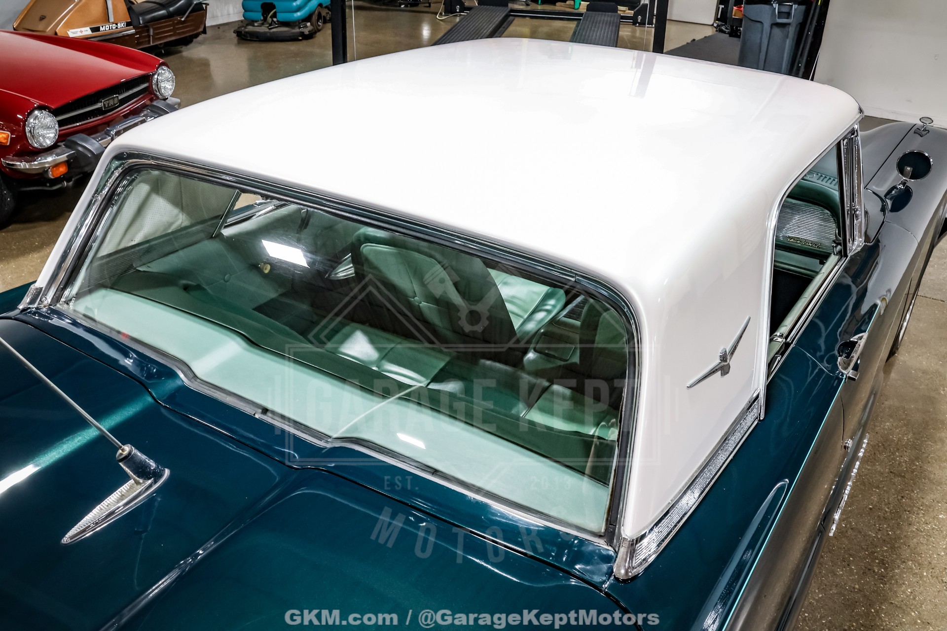 1960 Ford Thunderbird 48