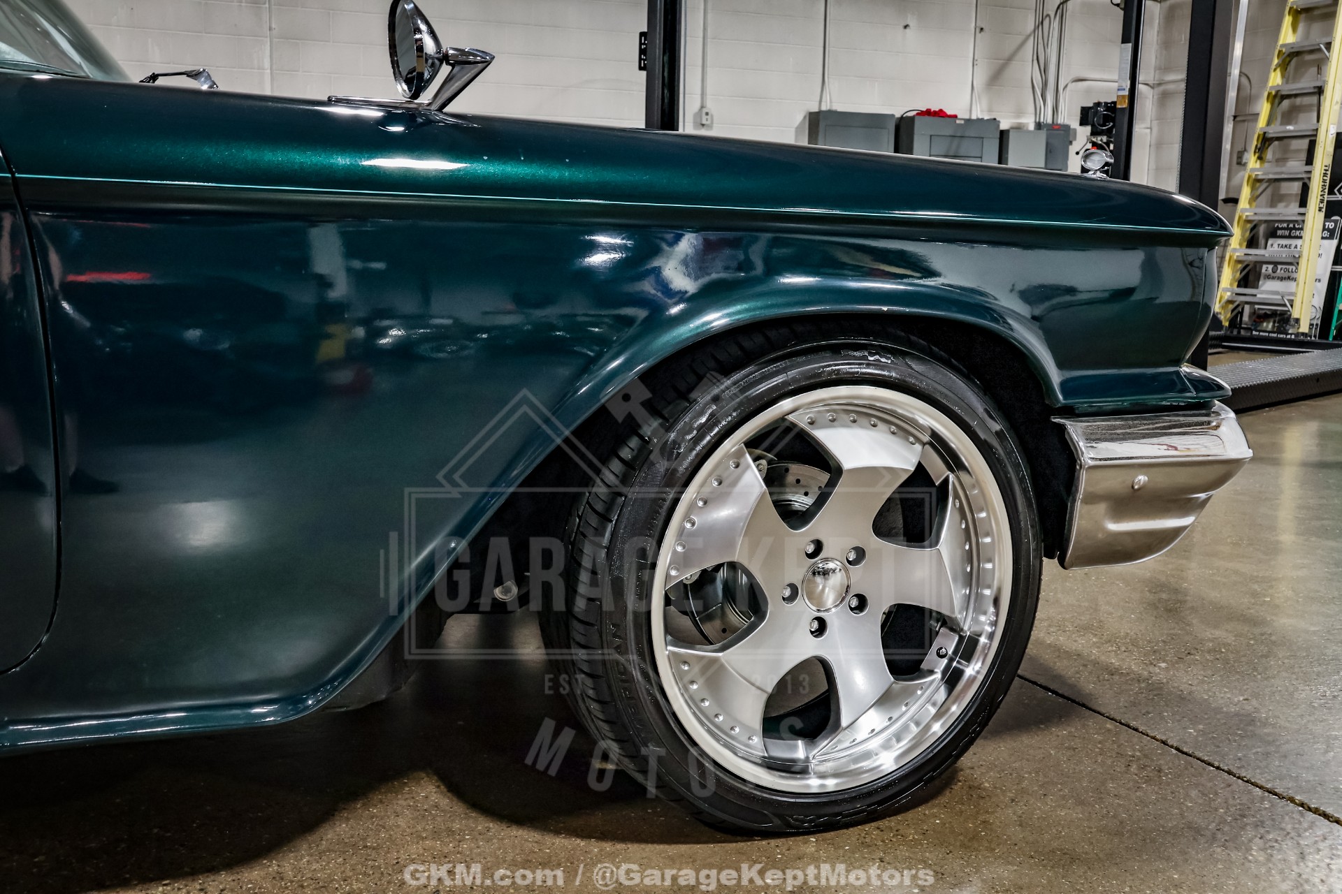 1960 Ford Thunderbird 54