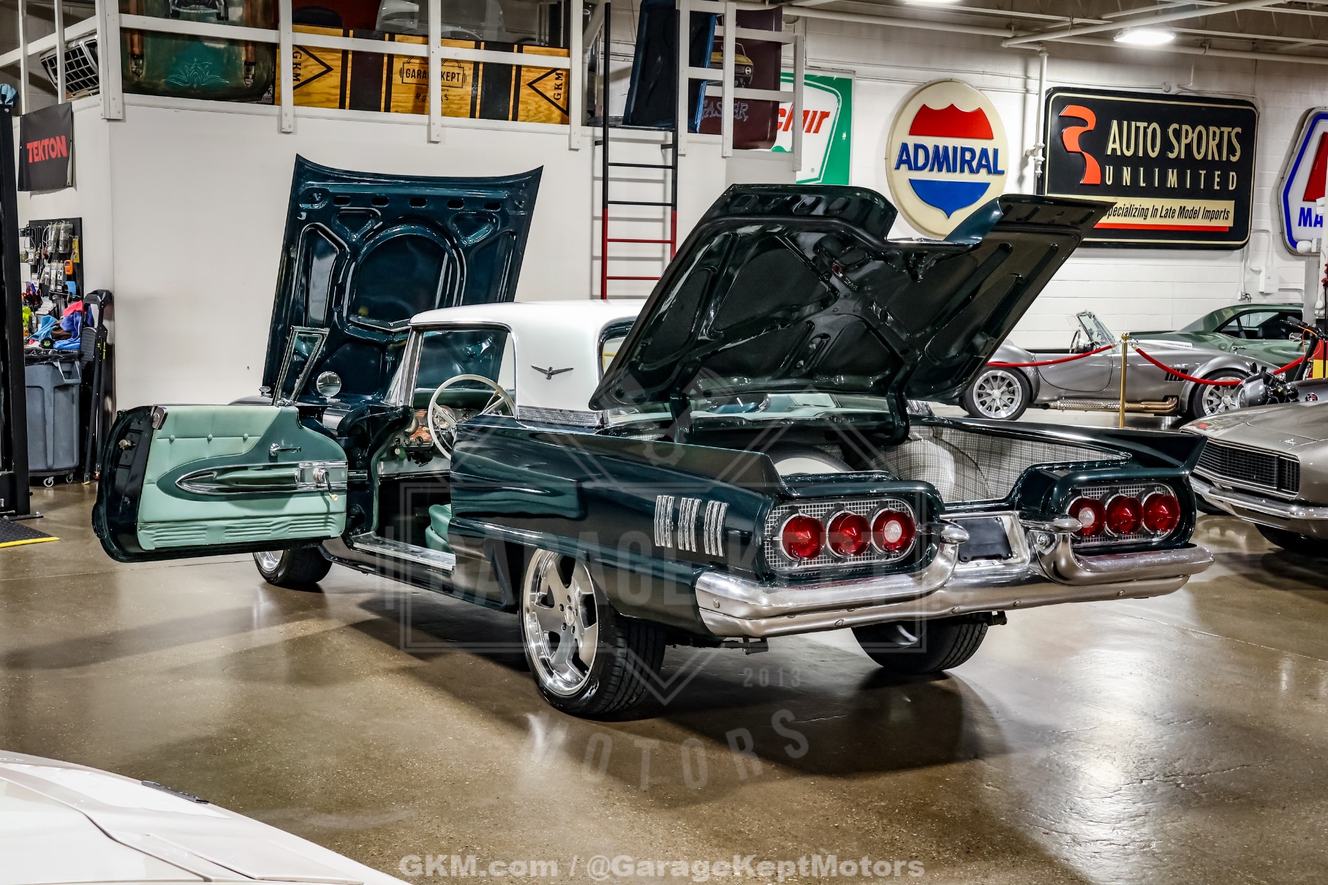 1960 Ford Thunderbird 60
