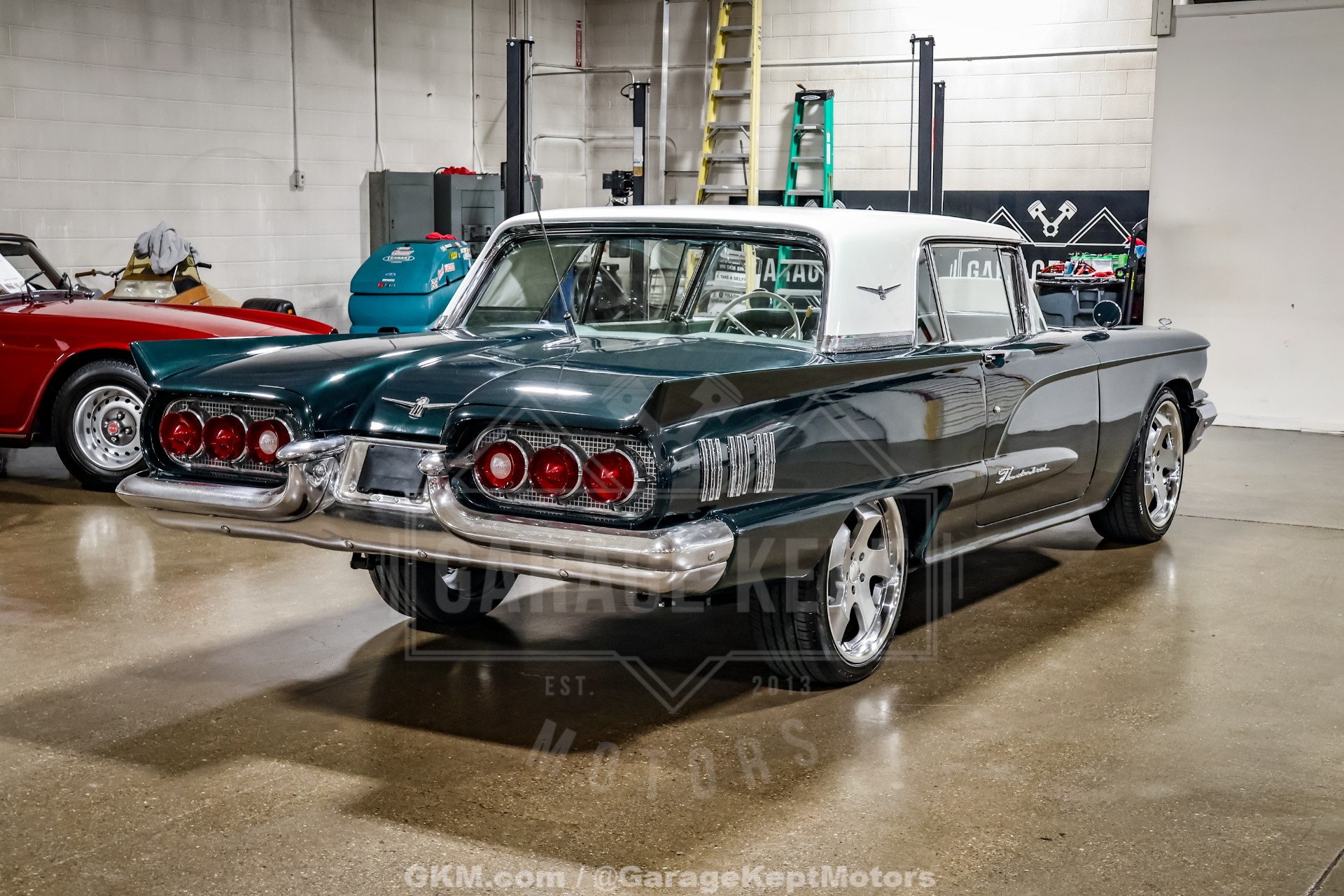 1960 Ford Thunderbird 7