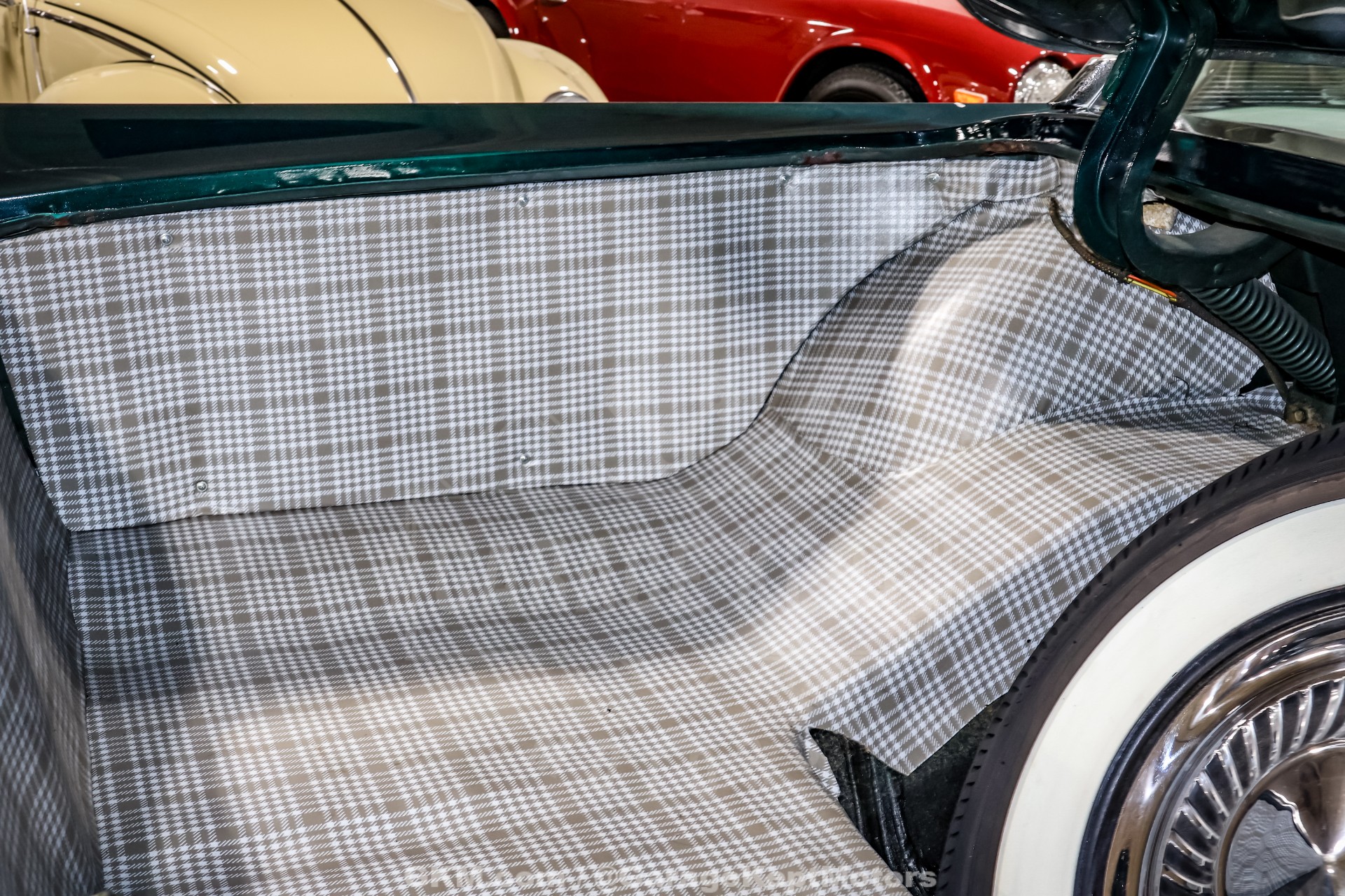 1960 Ford Thunderbird 84