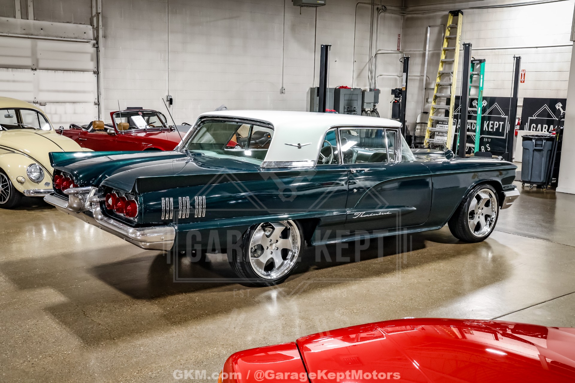 1960 Ford Thunderbird 8