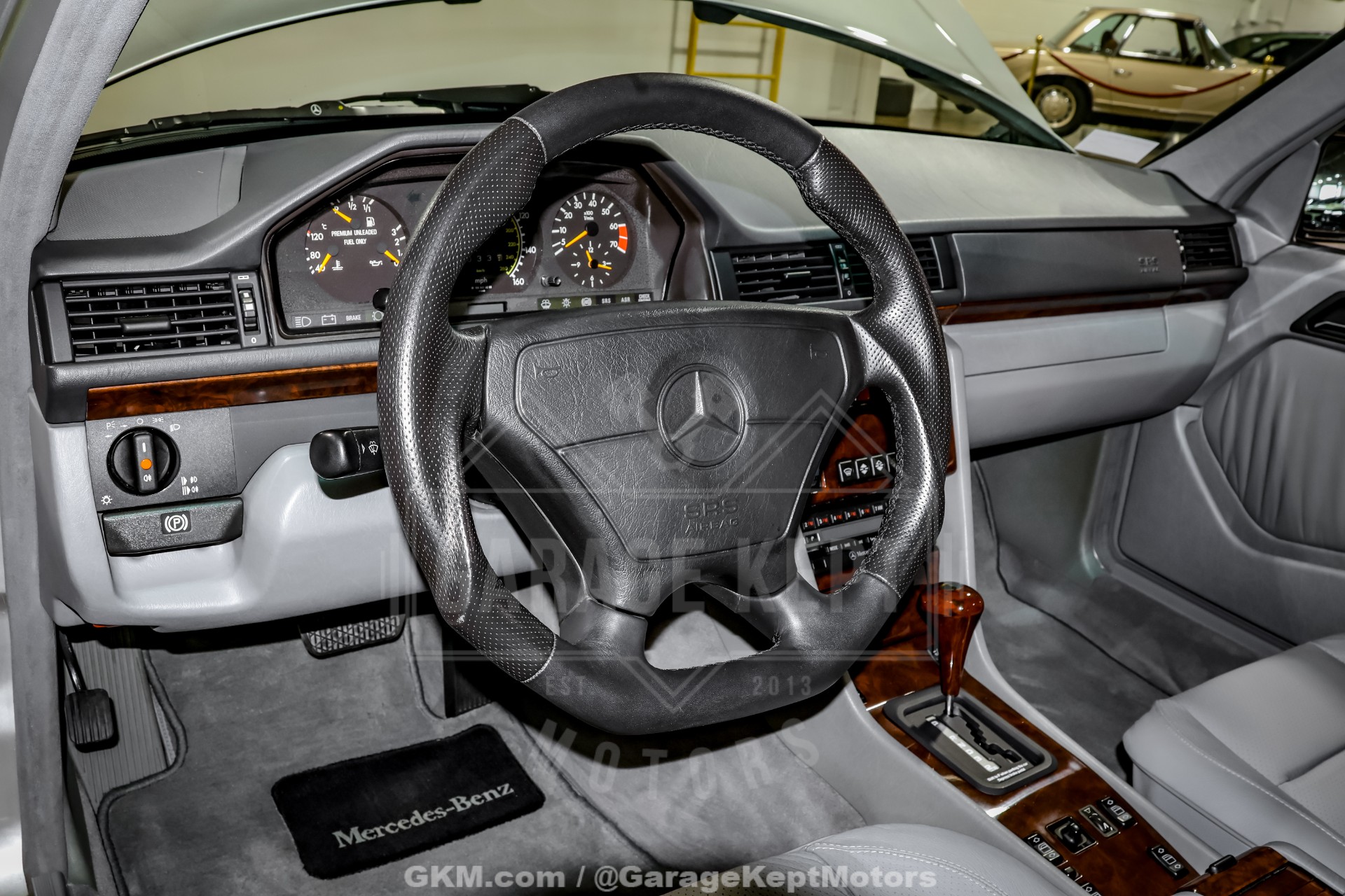 1992 Mercedes-Benz 500-Class 155