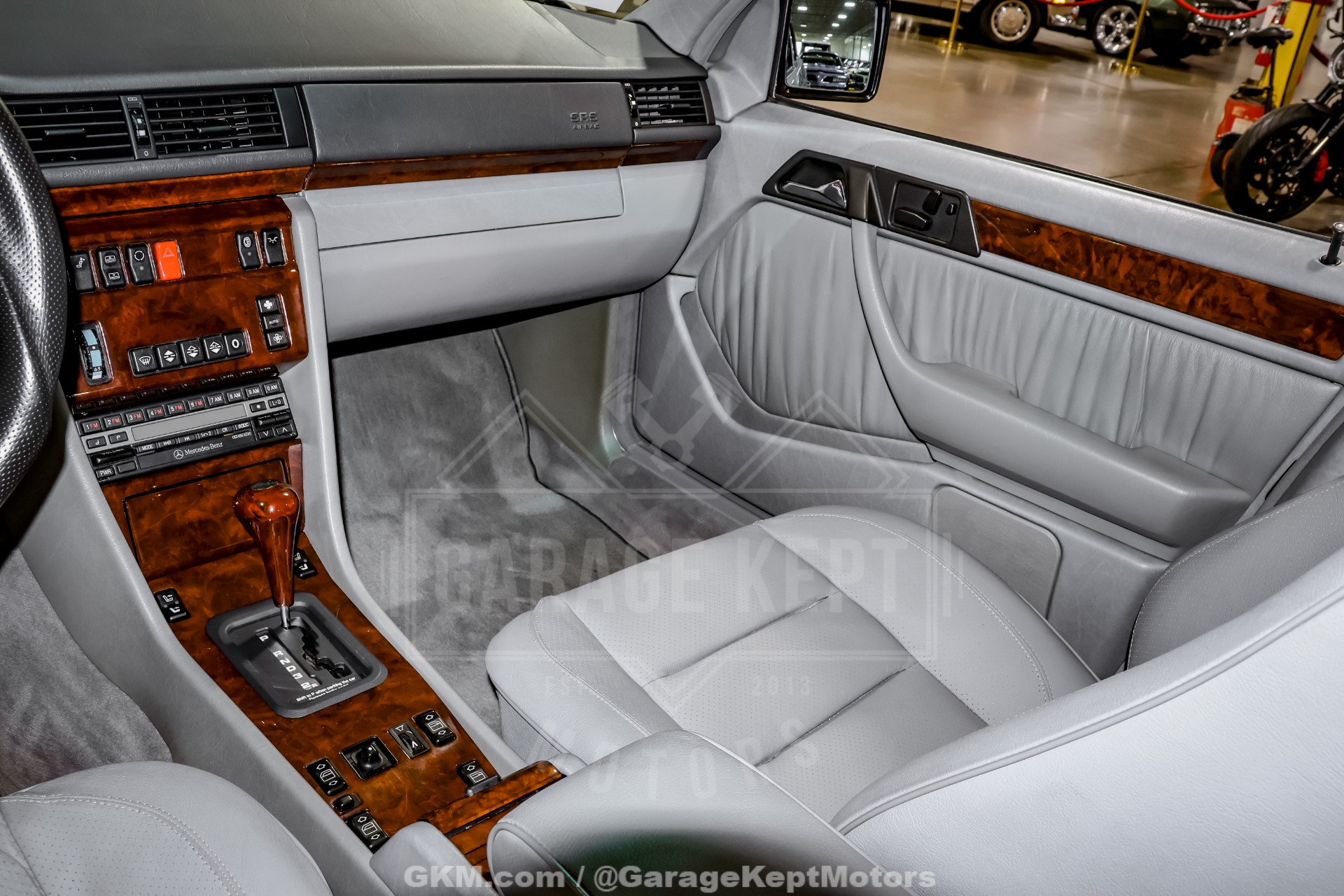 1992 Mercedes-Benz 500-Class 157