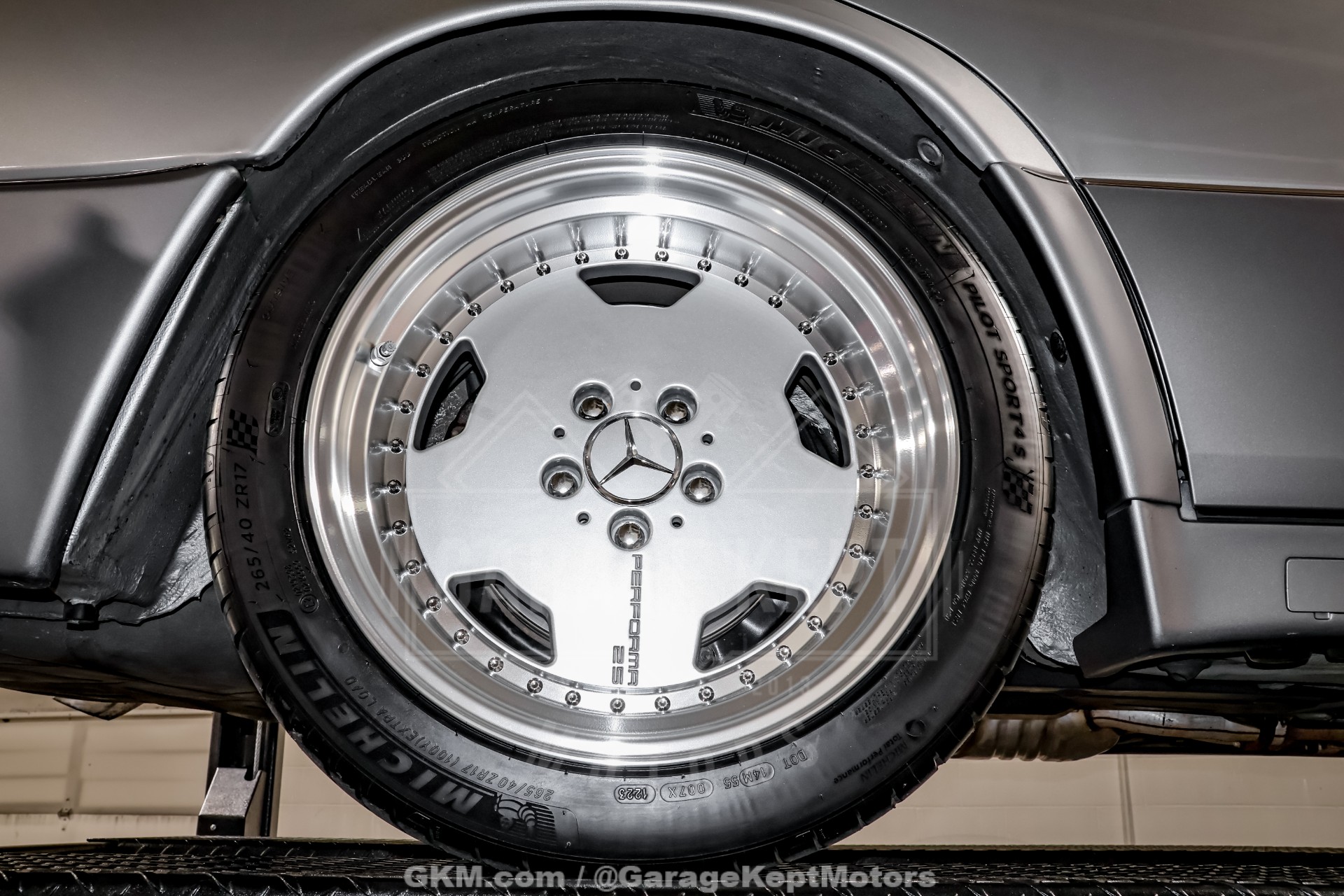 1992 Mercedes-Benz 500-Class 210