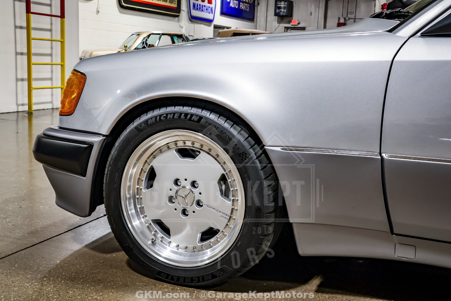1992 Mercedes-Benz 500-Class 37