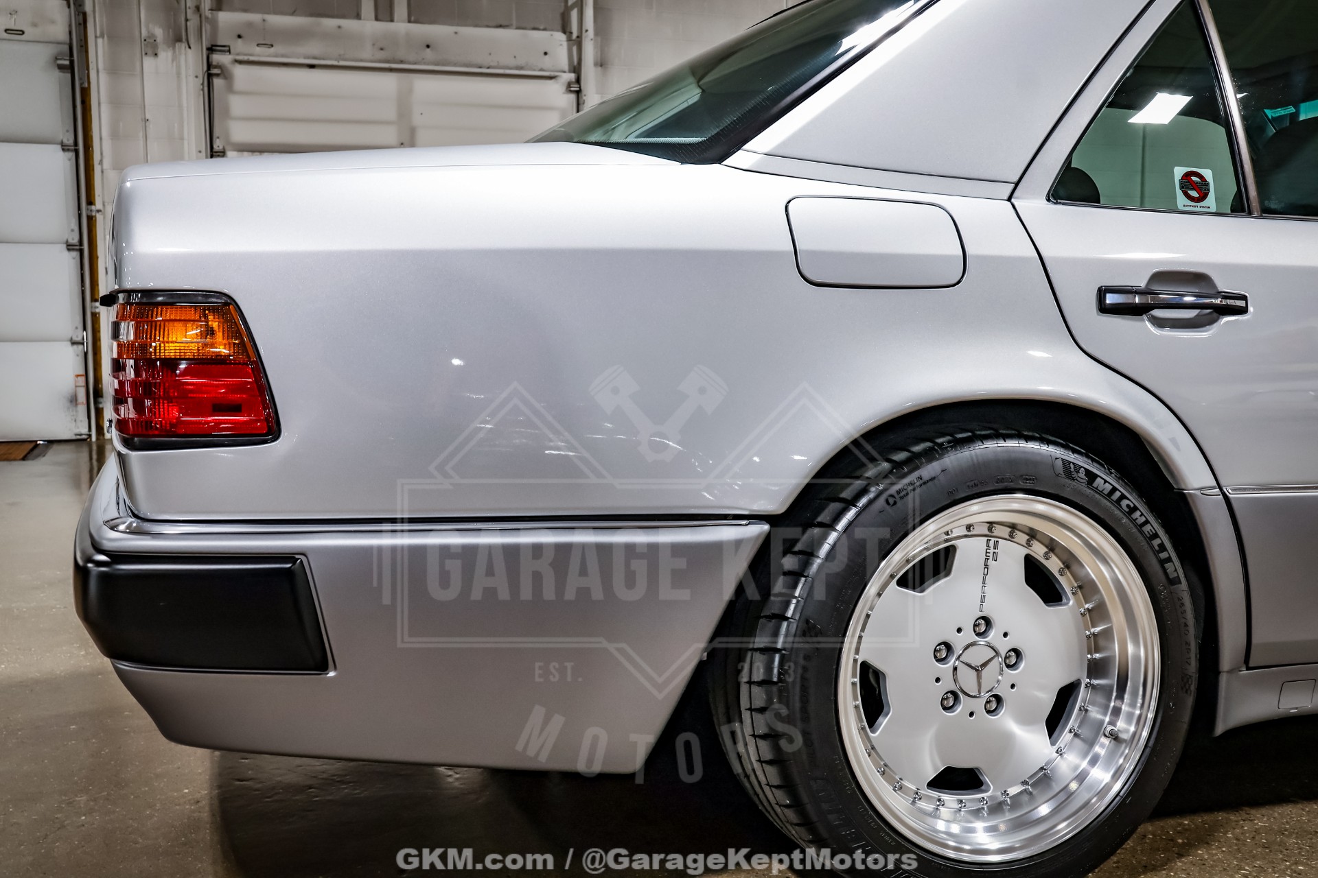 1992 Mercedes-Benz 500-Class 60