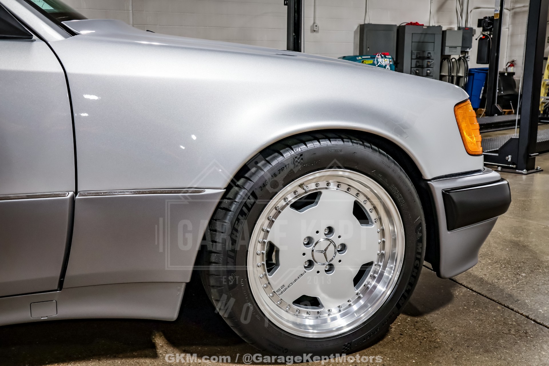 1992 Mercedes-Benz 500-Class 64