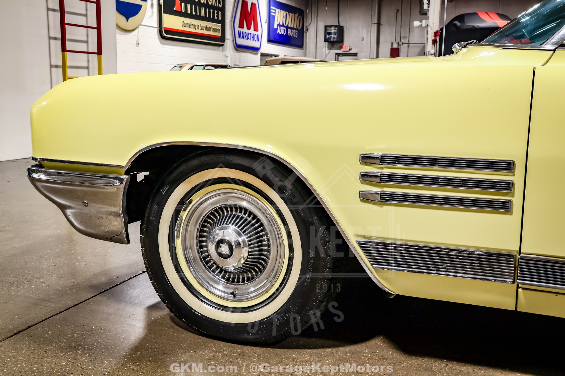 1964 Buick Wildcat 43