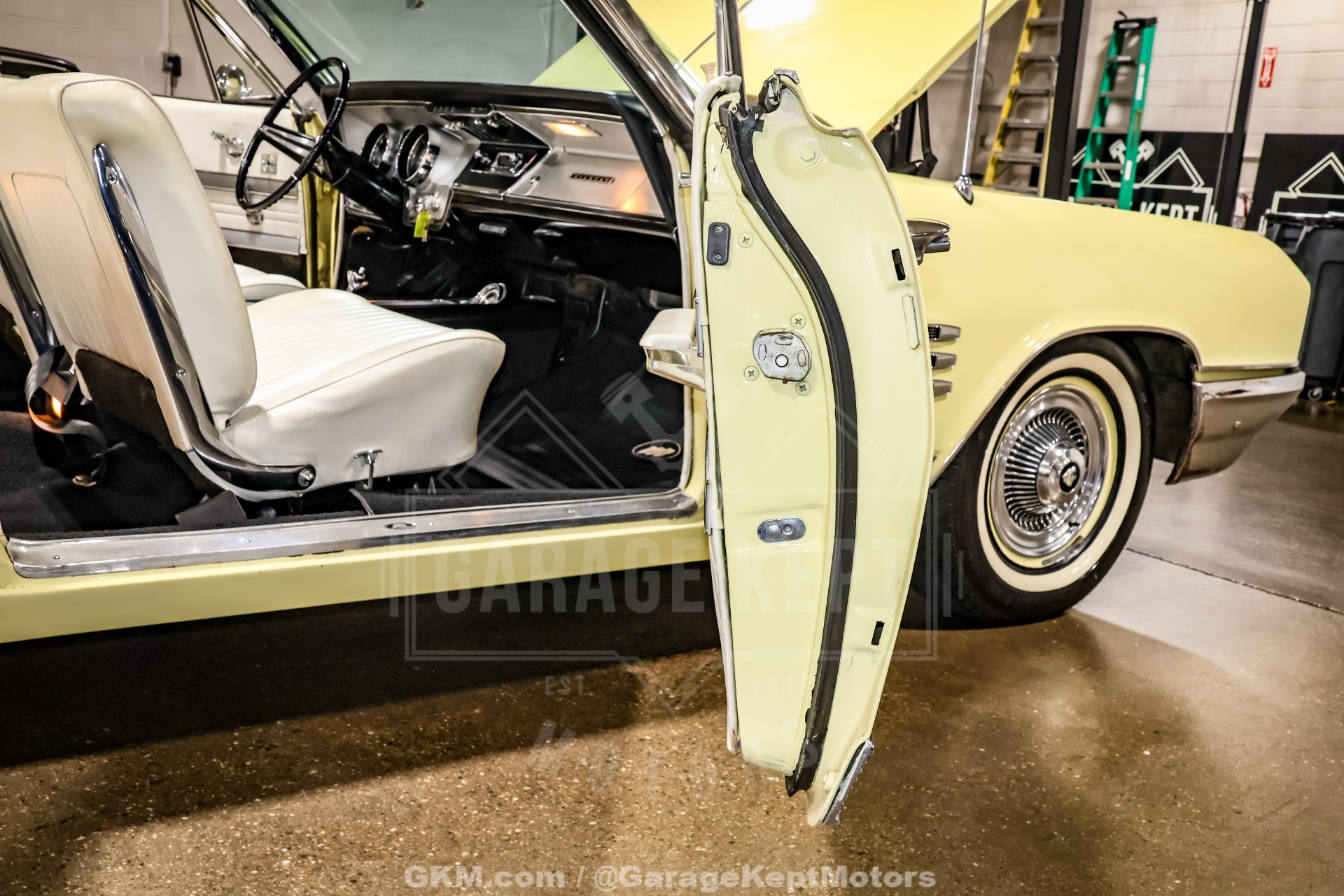 1964 Buick Wildcat 75