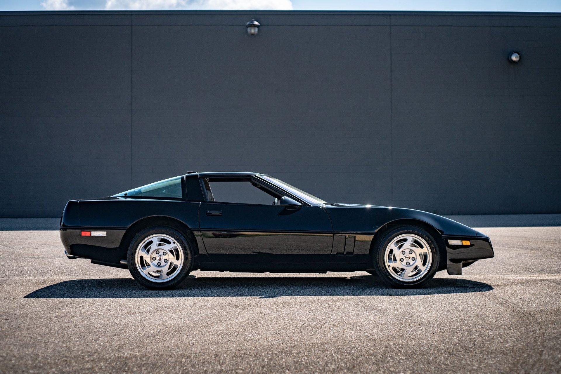 1990 Chevrolet Corvette ZR-1 18