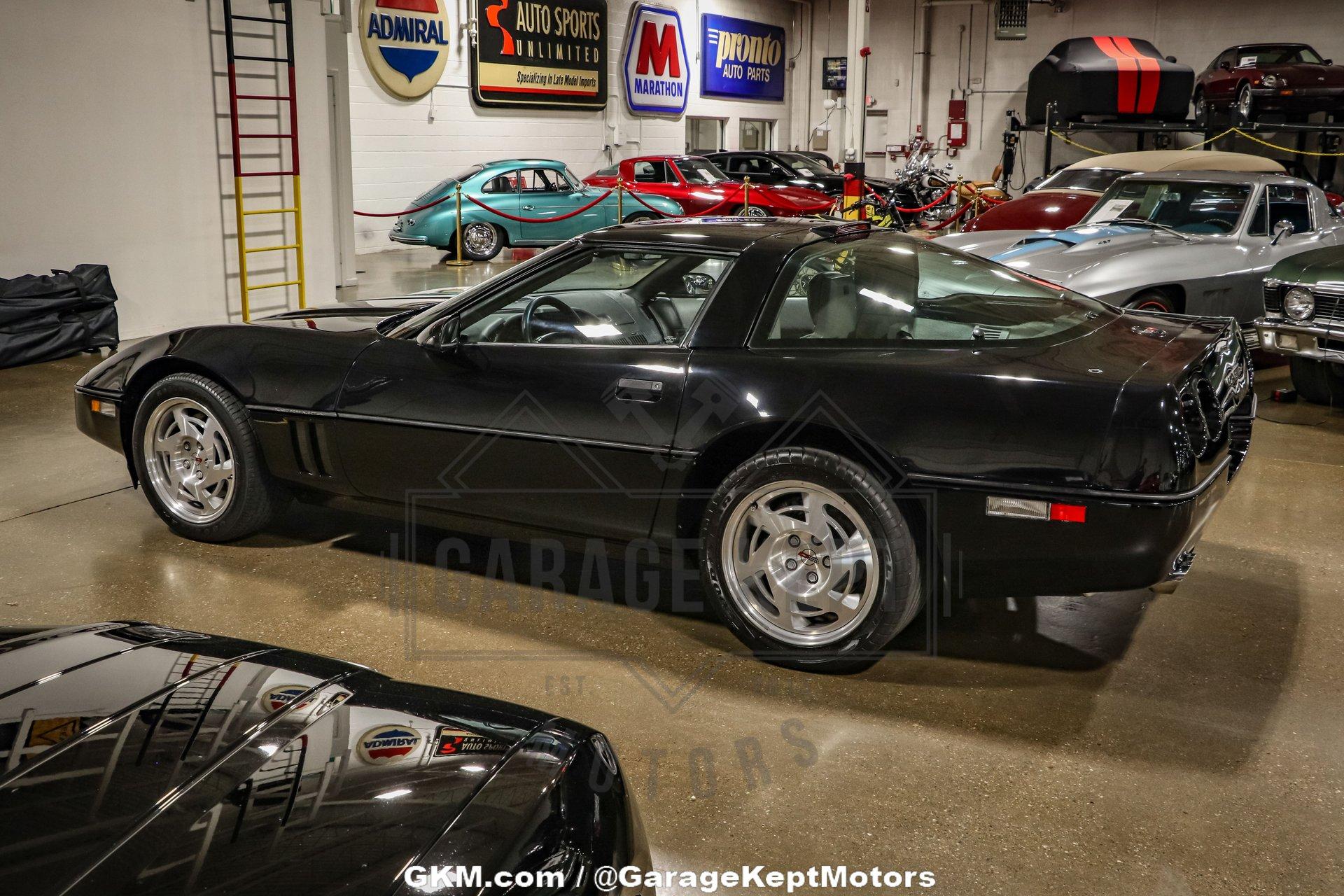 1990 Chevrolet Corvette ZR-1 23