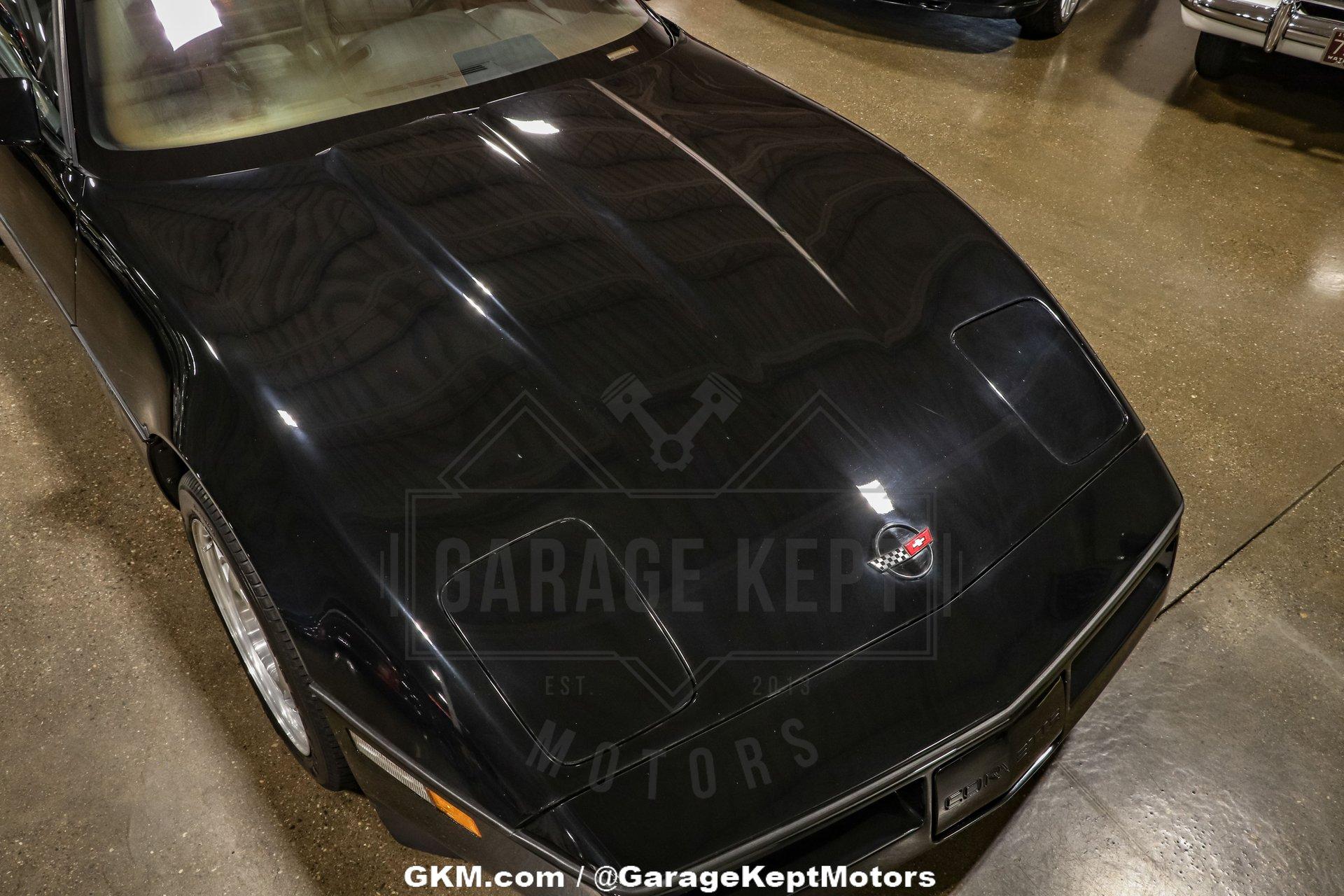 1990 Chevrolet Corvette ZR-1 32