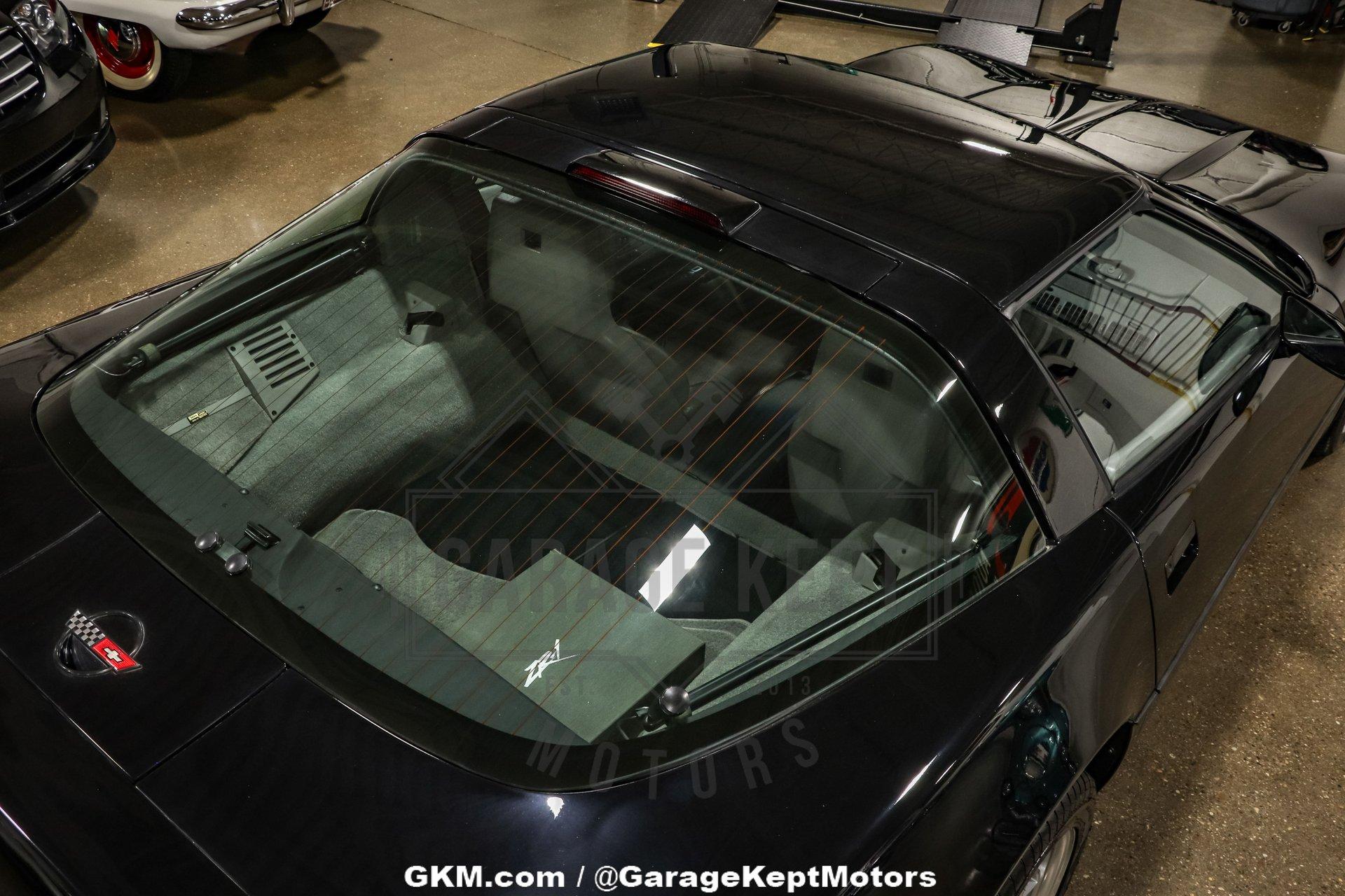 1990 Chevrolet Corvette ZR-1 69
