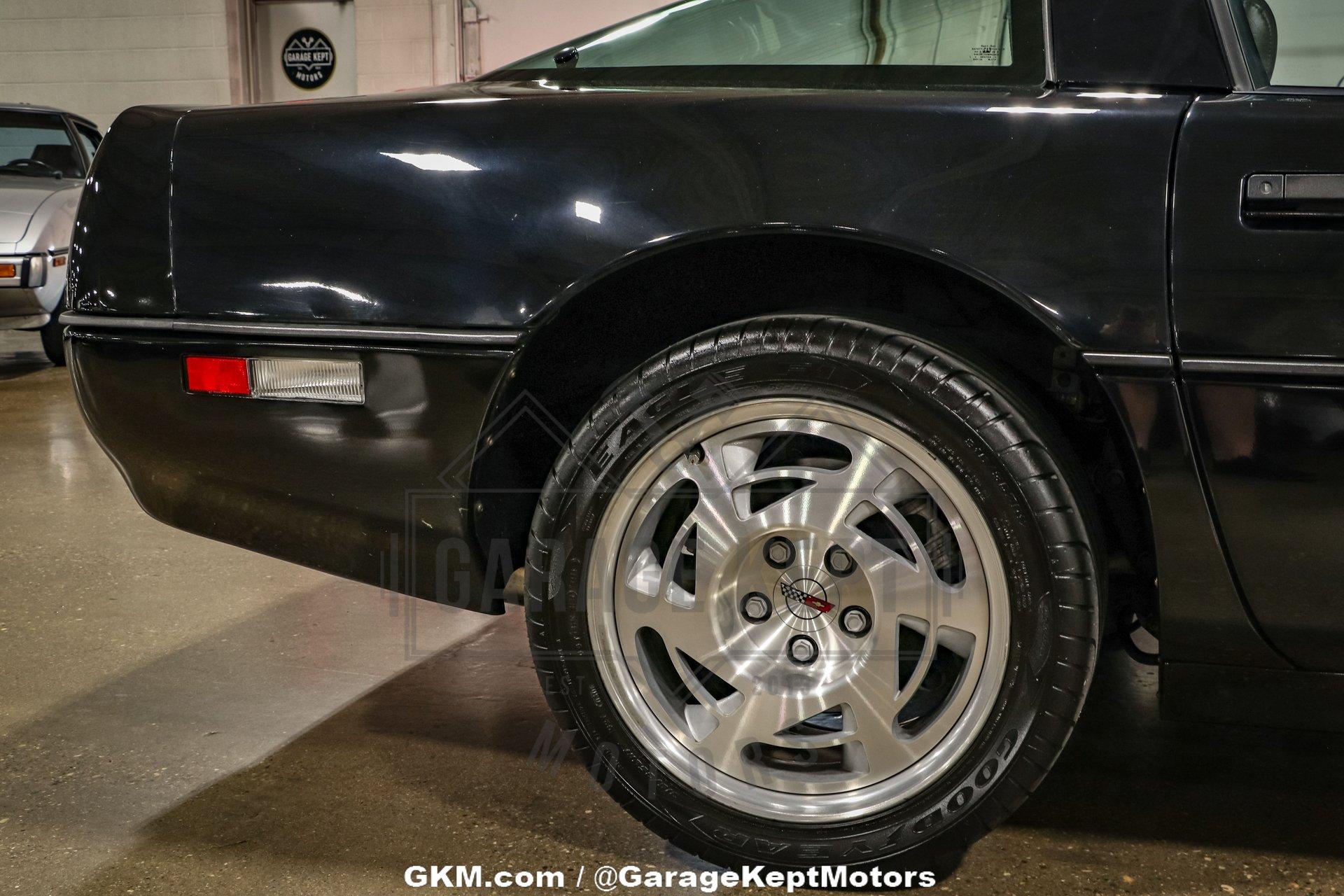 1990 Chevrolet Corvette ZR-1 72