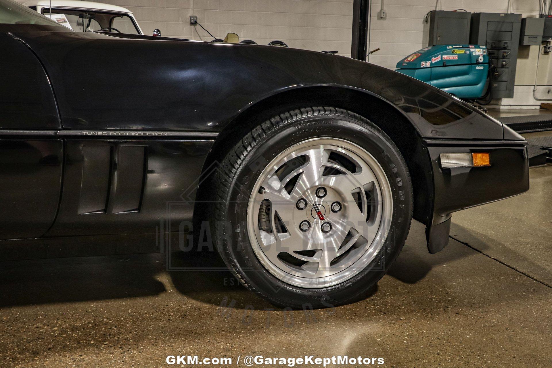 1990 Chevrolet Corvette ZR-1 75