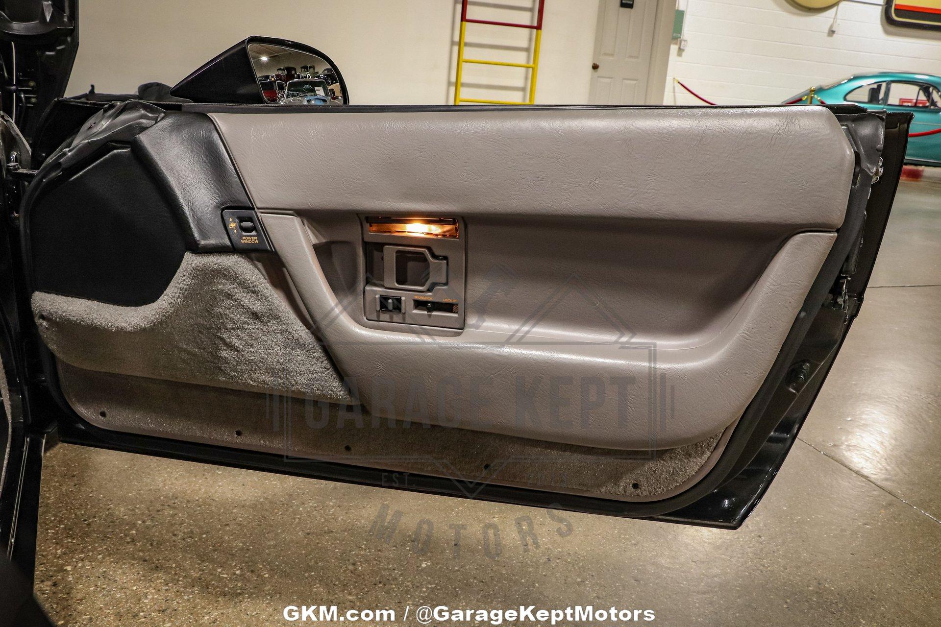 1990 Chevrolet Corvette ZR-1 84