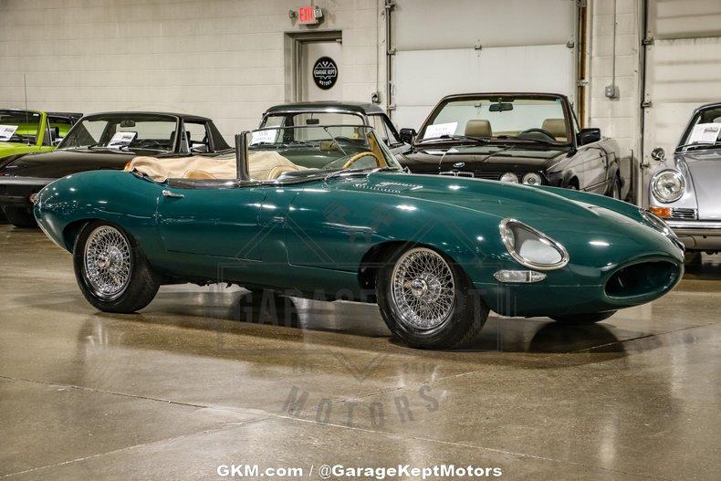 1964 Jaguar E-Type Roadster 1