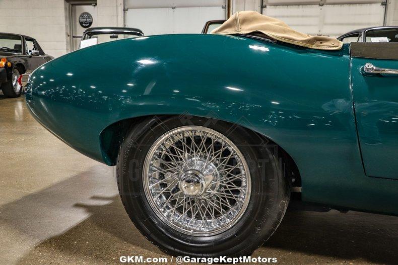 1964 Jaguar E-Type Roadster 102