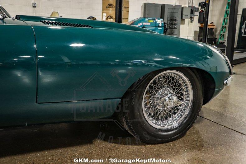 1964 Jaguar E-Type Roadster 105