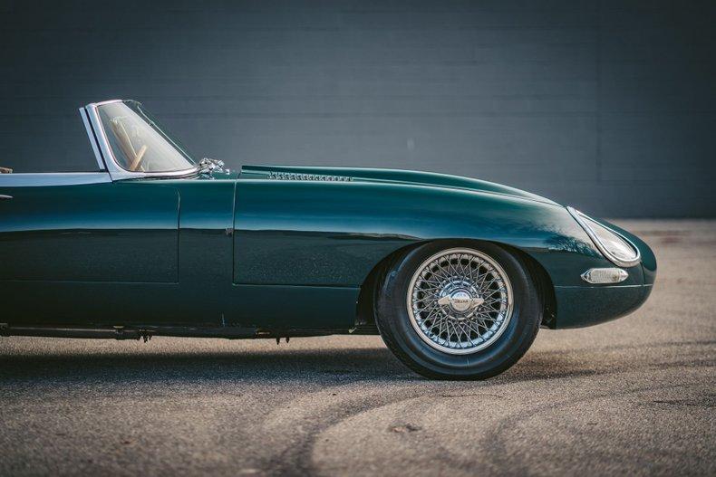 1964 Jaguar E-Type Roadster 10
