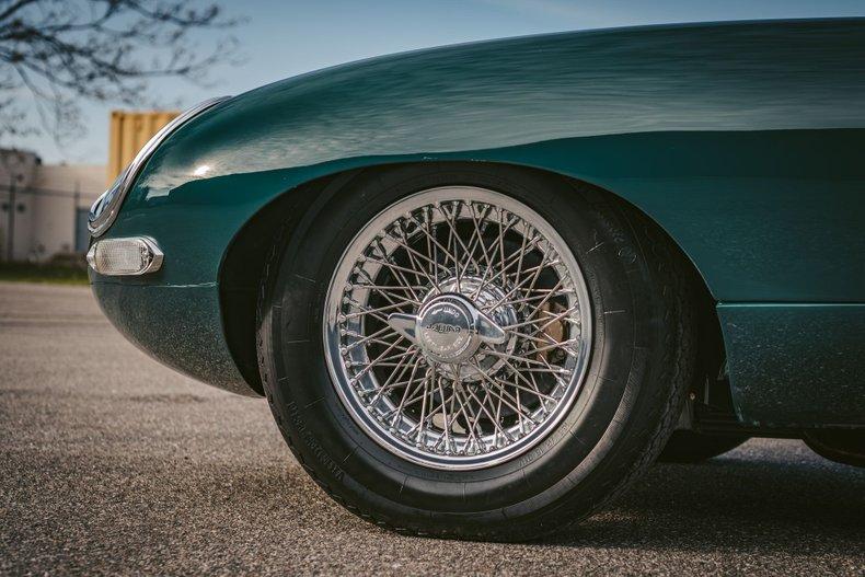1964 Jaguar E-Type Roadster 11