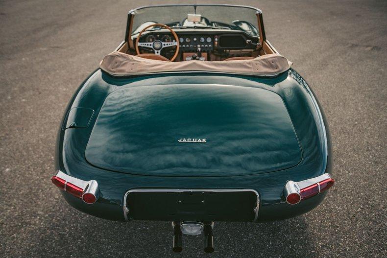 1964 Jaguar E-Type Roadster 15