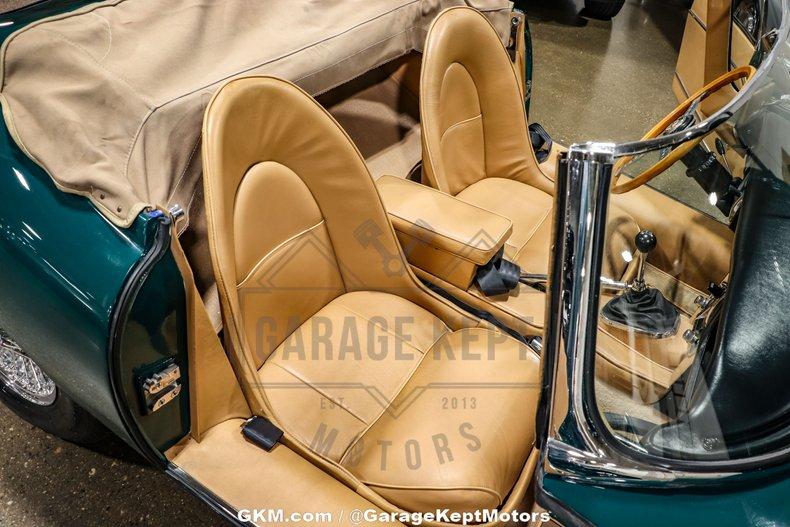 1964 Jaguar E-Type Roadster 30