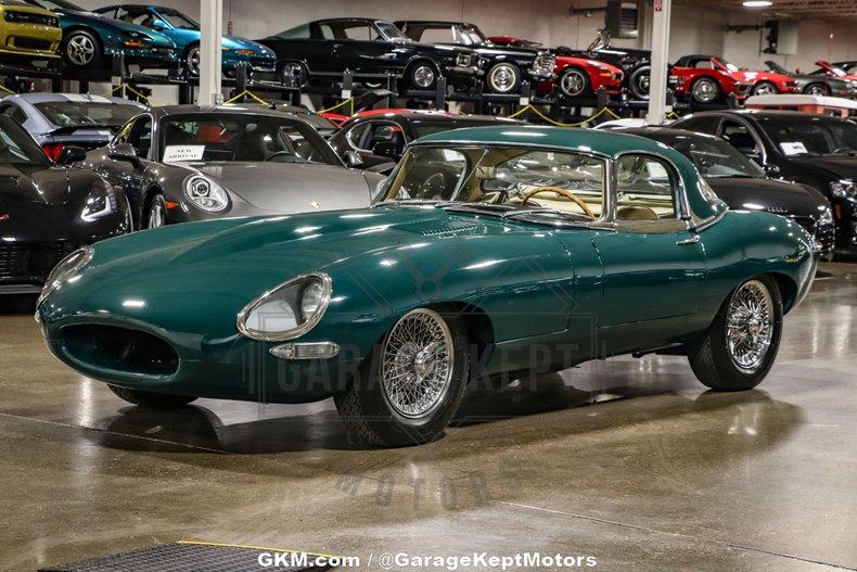 1964 Jaguar E-Type Roadster 33
