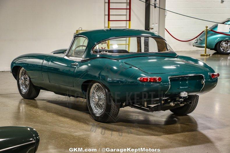 1964 Jaguar E-Type Roadster 35