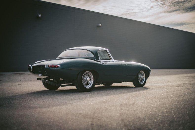 1964 Jaguar E-Type Roadster 4