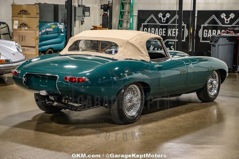 1964 Jaguar E-Type Roadster 51