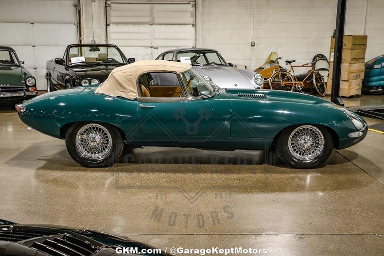 1964 Jaguar E-Type Roadster 52
