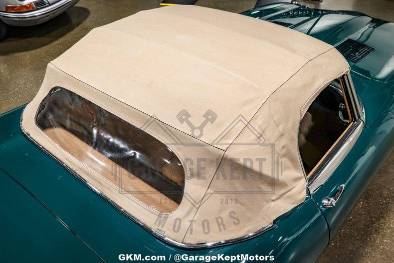 1964 Jaguar E-Type Roadster 57