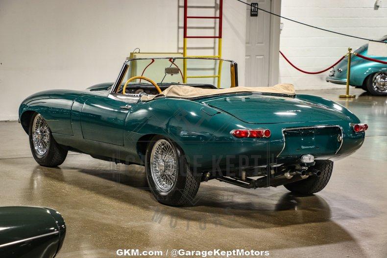 1964 Jaguar E-Type Roadster 66