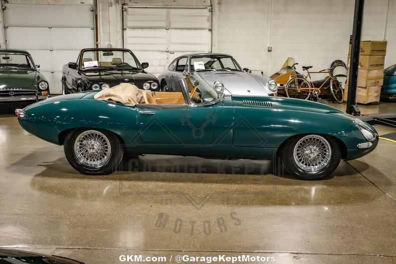 1964 Jaguar E-Type Roadster 70