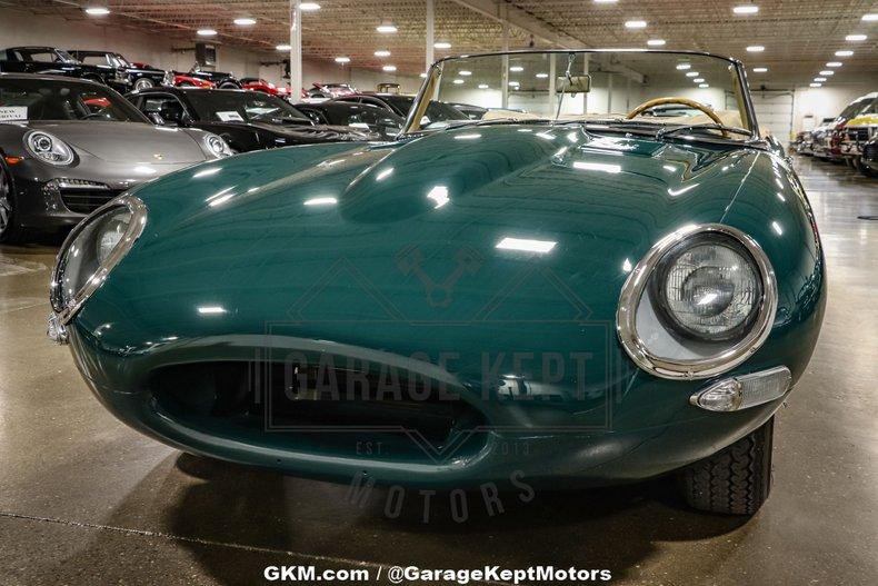1964 Jaguar E-Type Roadster 76