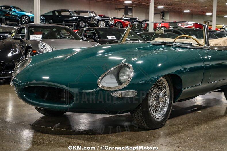 1964 Jaguar E-Type Roadster 80