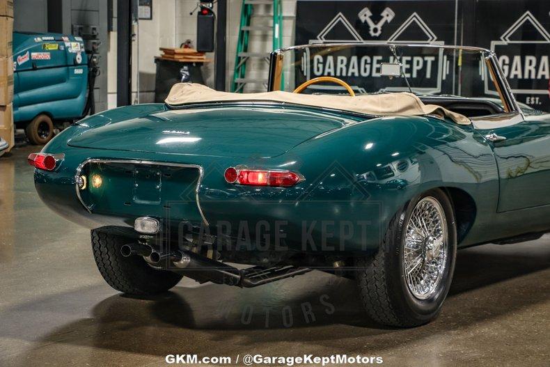 1964 Jaguar E-Type Roadster 97