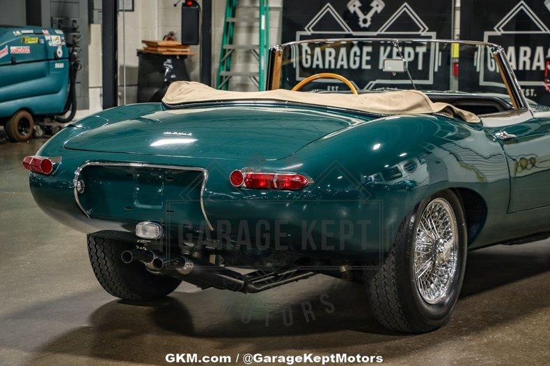 1964 Jaguar E-Type Roadster 98