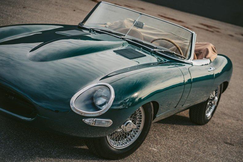 1964 Jaguar E-Type Roadster 9