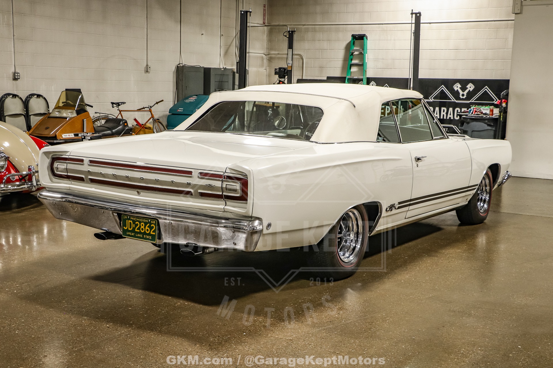 1968 Plymouth GTX 12