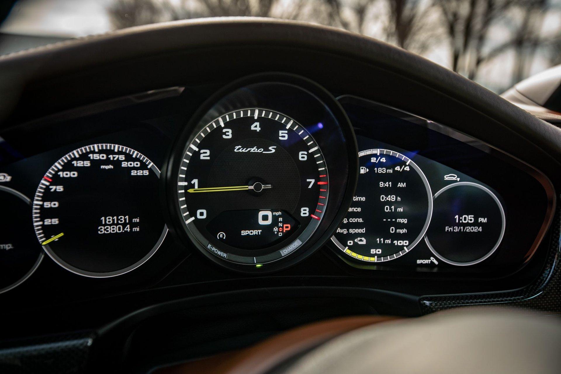 2020 Porsche Panamera Turbo S E-Hybrid 11