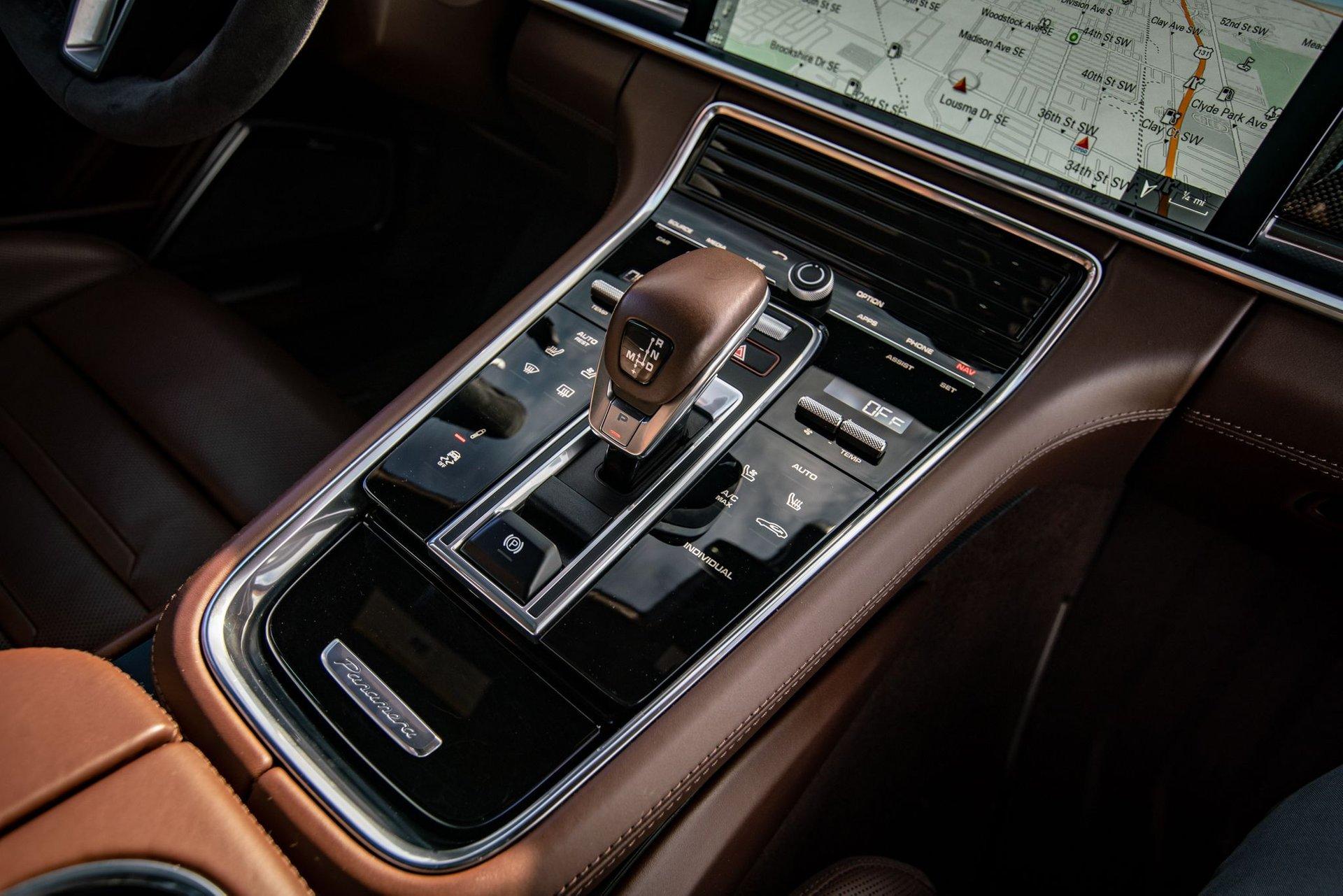 2020 Porsche Panamera Turbo S E-Hybrid 13