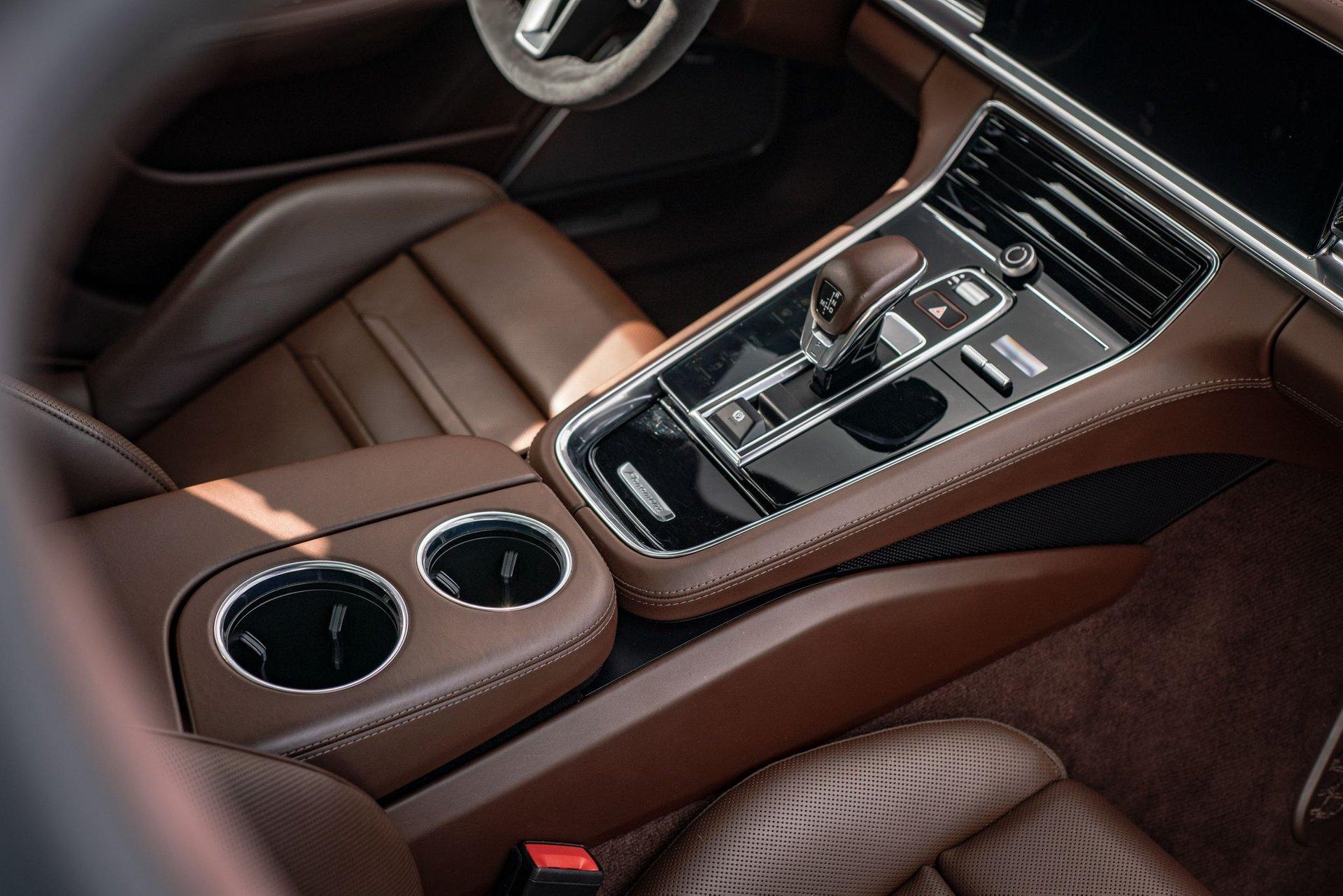 2020 Porsche Panamera Turbo S E-Hybrid 14