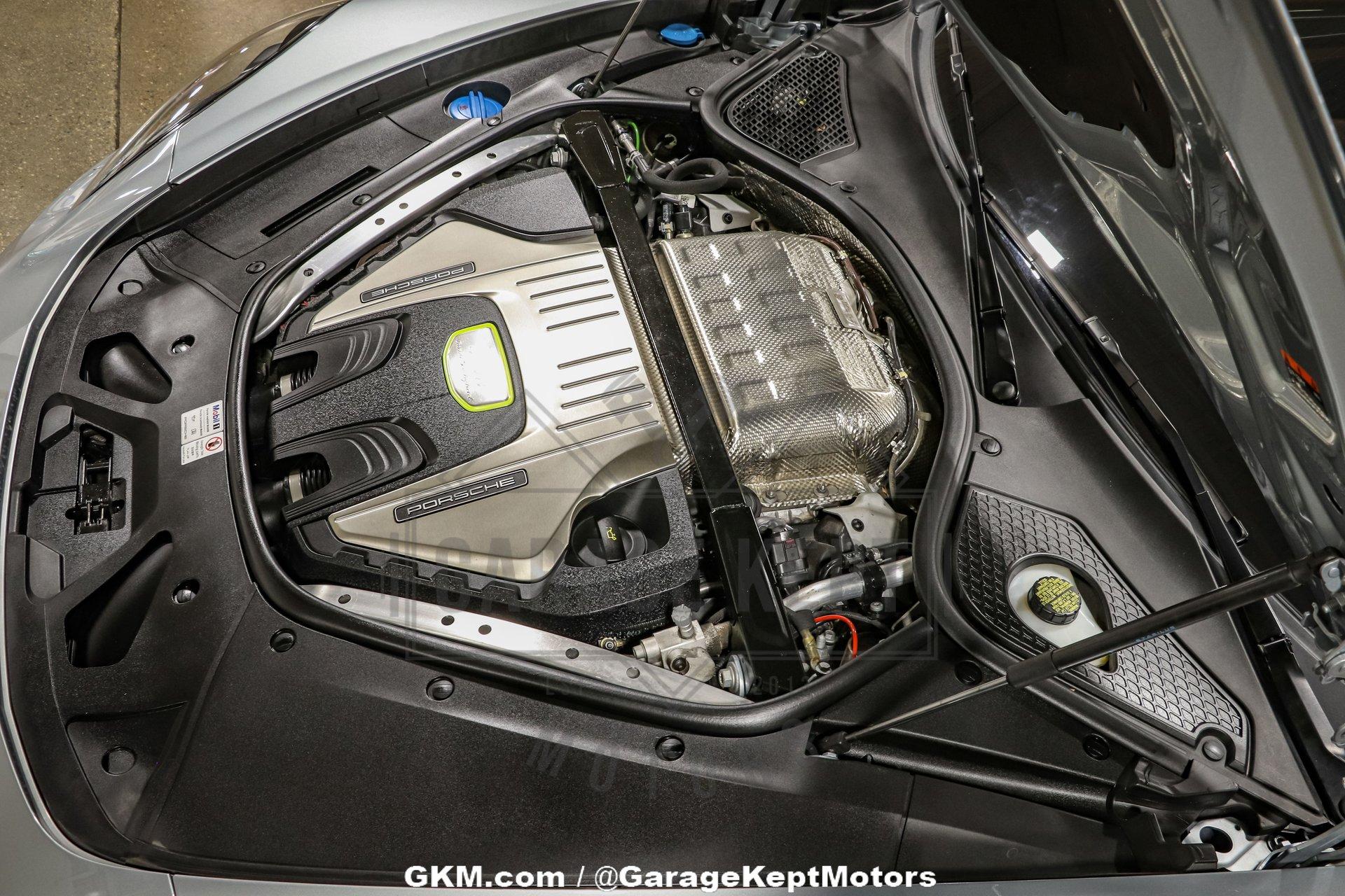 2020 Porsche Panamera Turbo S E-Hybrid 186