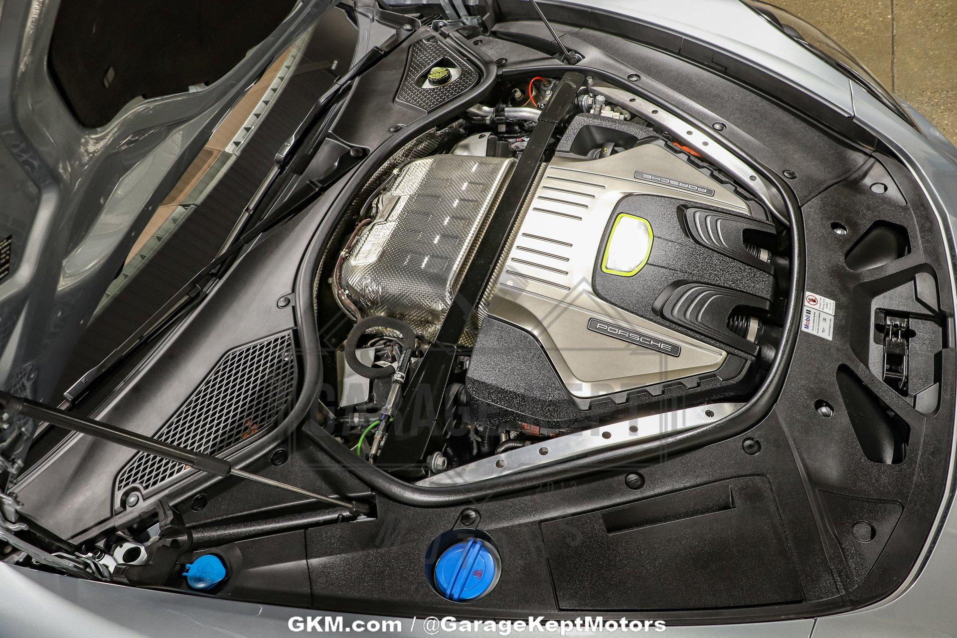 2020 Porsche Panamera Turbo S E-Hybrid 190